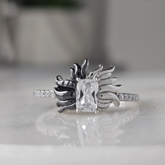 Disney Villians Cruella De Vil ring, 925 Sterling Silver Charmed Aroma RARE - Picture 5 of 10